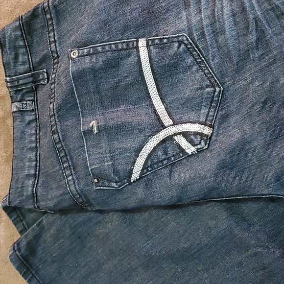 Like new, ZD dark wash, Premium denim size 18 - Picture 4 of 4
